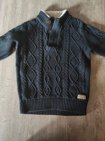 Pull c&a - 5 ans en excellent état
