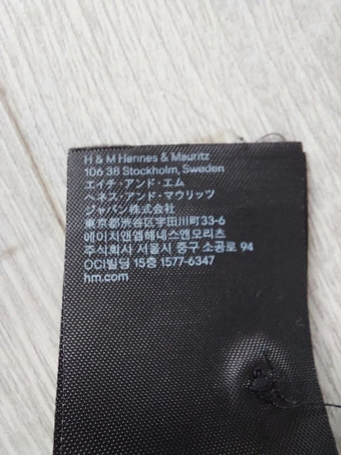 Blouse manches courtes H&M
taille 38 - photo numéro 4