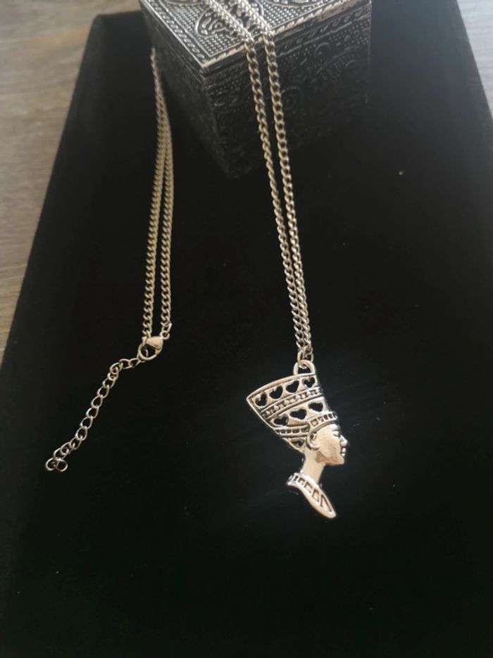 Collier et pendentif égyptien pharaon