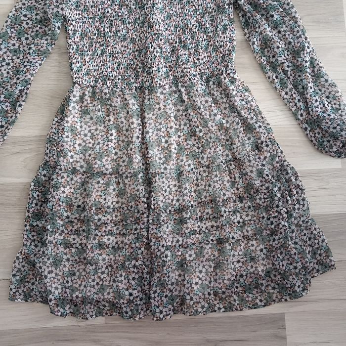 Robe longueur au genoux imprimée à manches longues C&A taille 36 - photo numéro 4