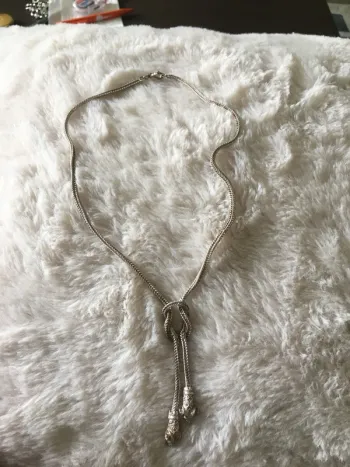 Collier tête de béliers