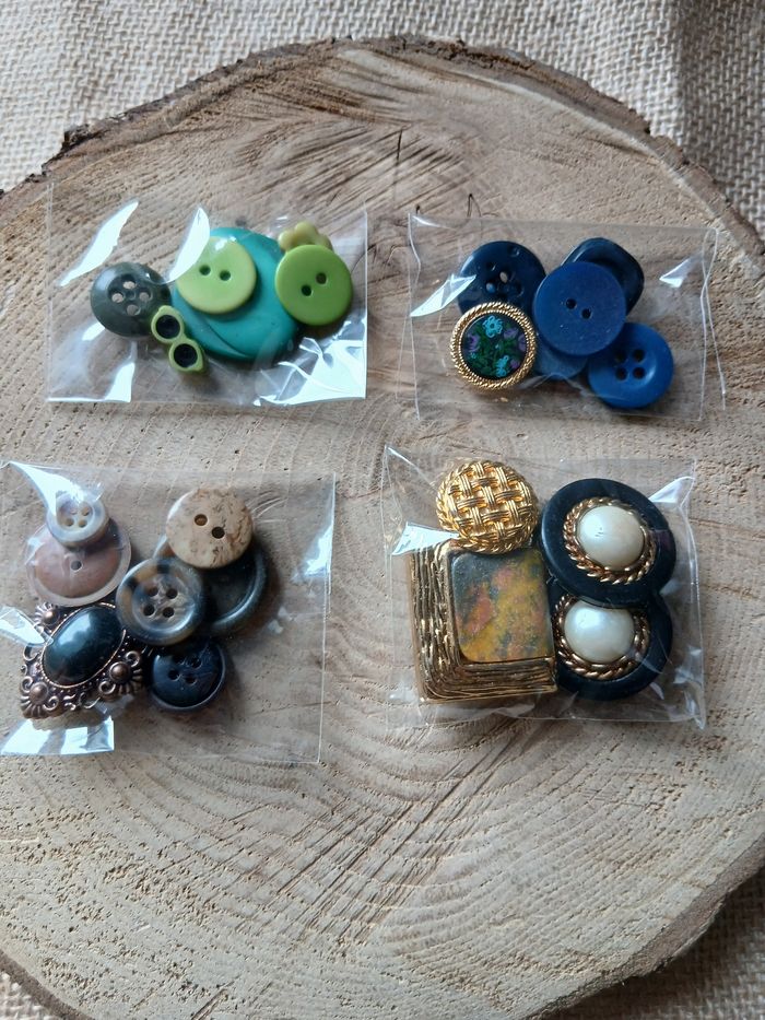 Lot de 4 sachets de boutons