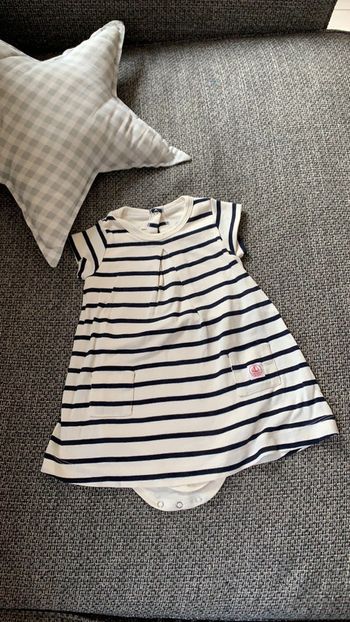 Robe Marinière petit bateau avec body inclus, 12 mois en très bon état
