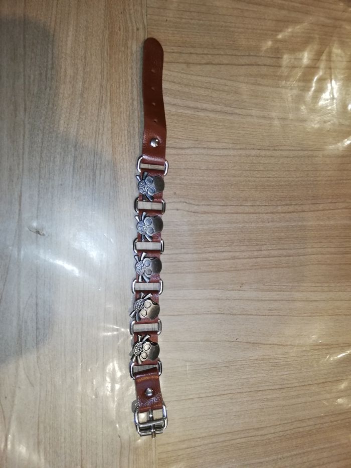 Bracelet simili cuir marron têtes de mort - photo numéro 2