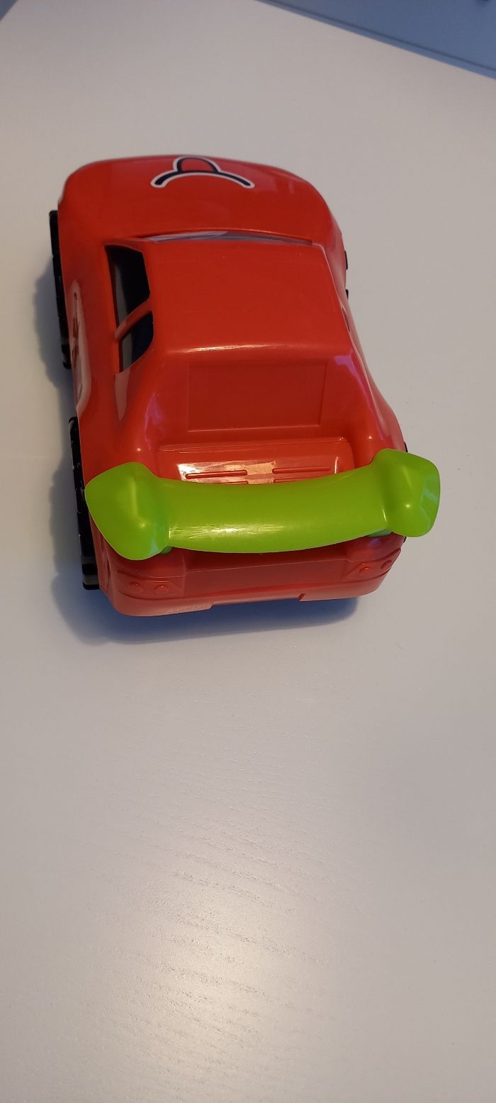 Grosse voiture - photo numéro 2