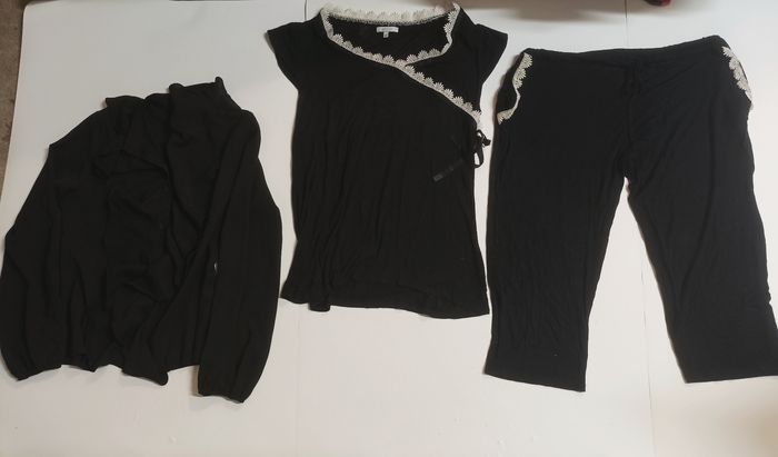Lot 3 vêtements noirs L/40-42