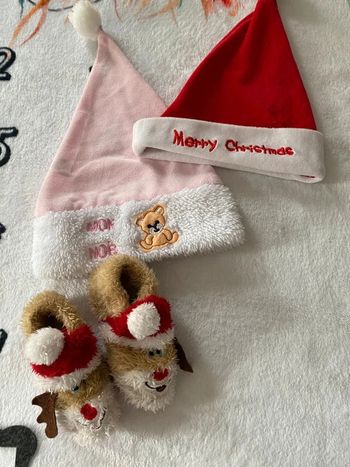 2 bonnets et chaussure noël 🎅🏻