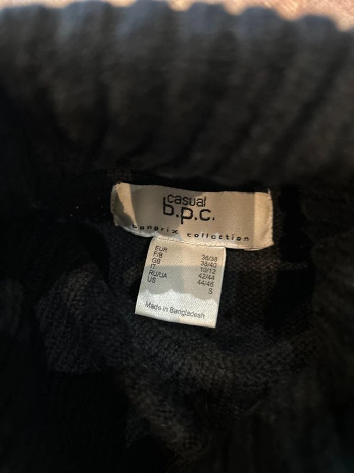 Pull col roulé noir - photo numéro 4