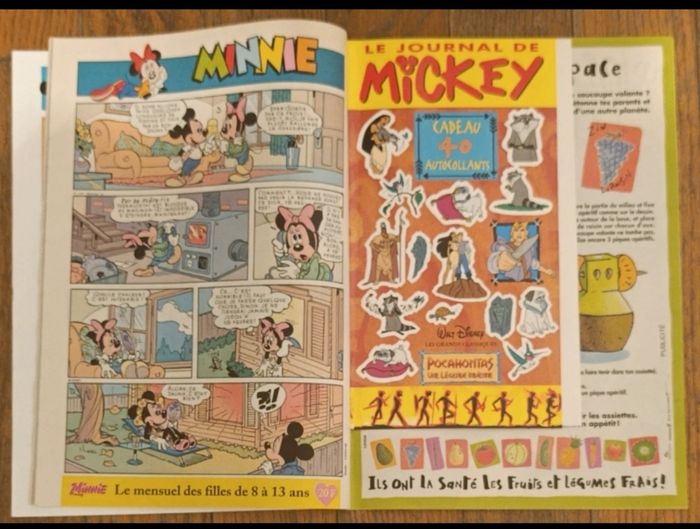Ancien journal de mickey avec cadeau autocollants Pocahontas N°2313 de 1996 vintage - photo numéro 2