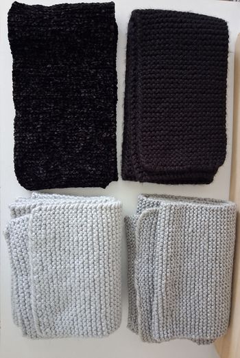 Lot de 4 écharpes en laine tricotée