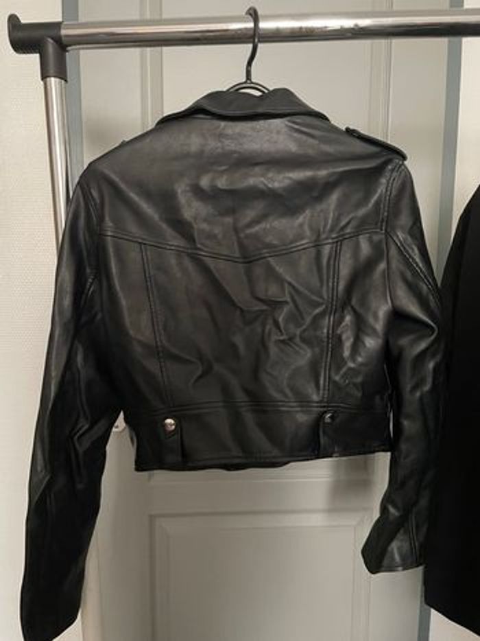 Veste en cuir Bershka - photo numéro 2