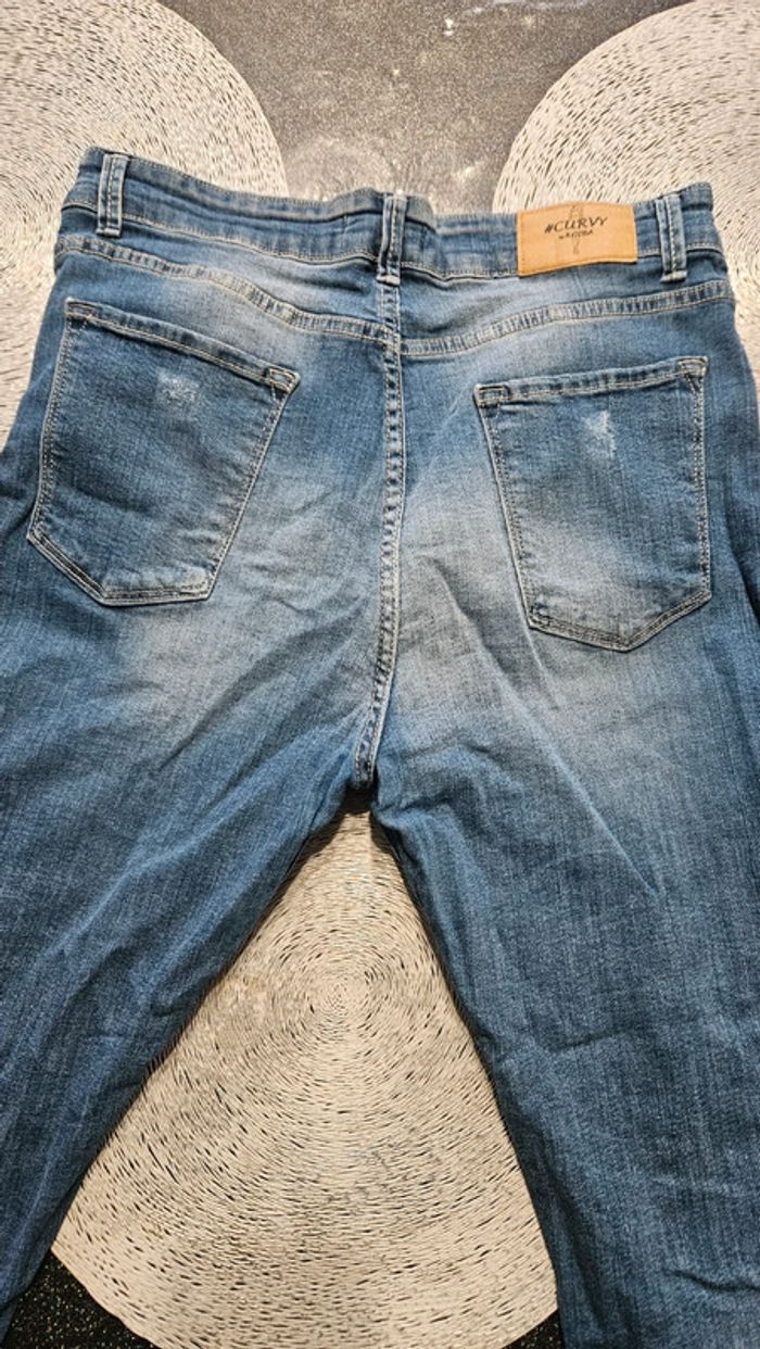 Jean bleu destroy - photo numéro 8