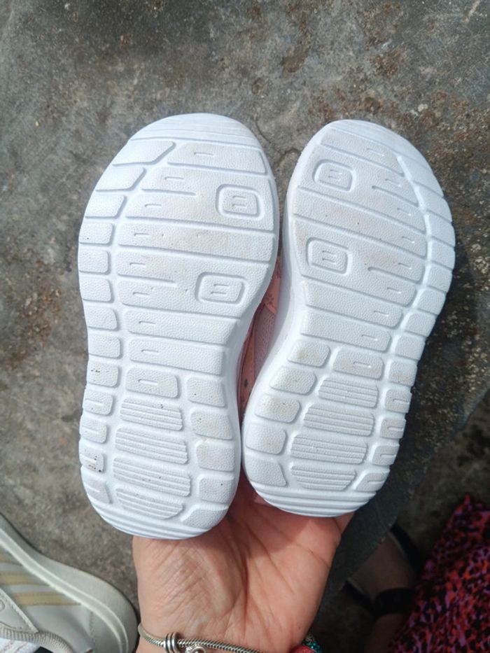 Basket rose à motifs fleuris taille 22 - photo numéro 5