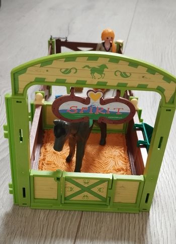 Enclos cheval spirit playmobil 