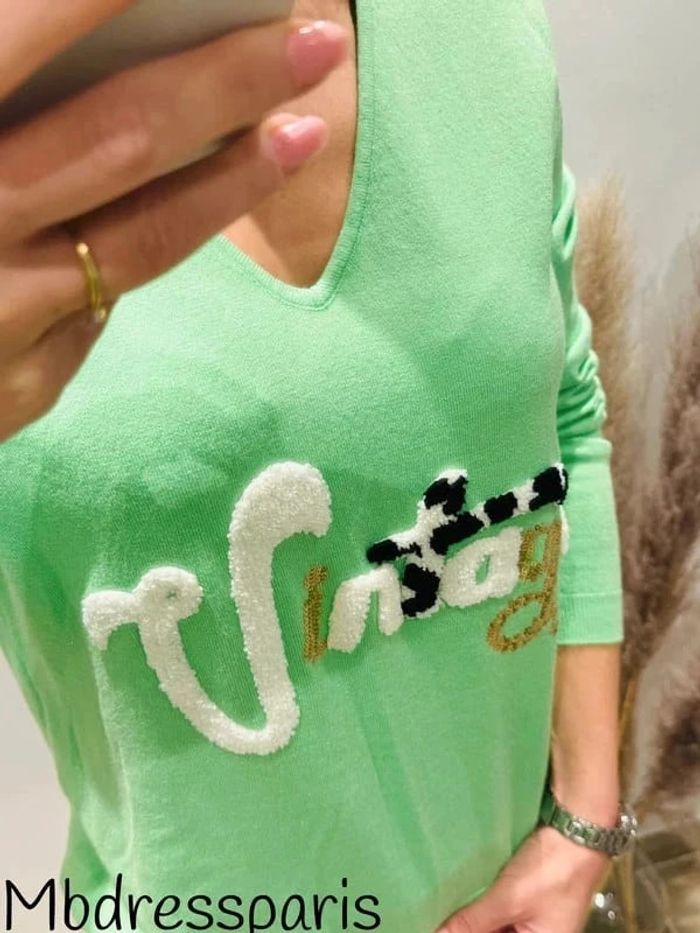 💐 Joli Pull femme col V vintage vert TU 36/40 à sequins - photo numéro 3