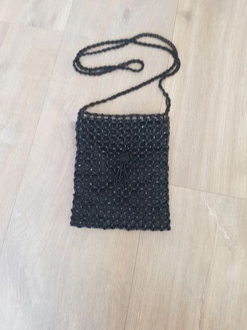 Pochette en perles