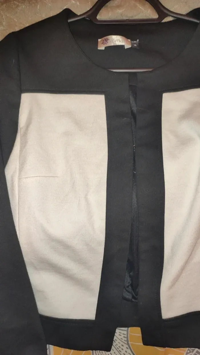 Veste tailleur noir et chance taille 36 - photo numéro 4