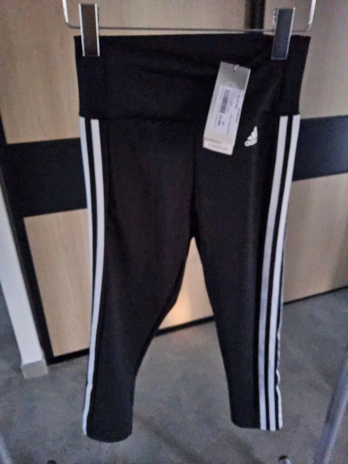 Leggin neuf taille XS adidas - photo numéro 3