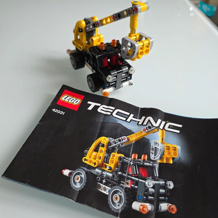 Lego Technic camion nacelle 2 montages - photo numéro 3