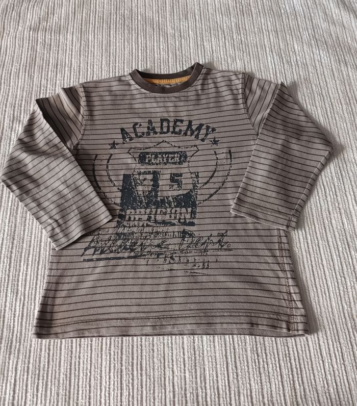 Tee shirt manches T 8 ans