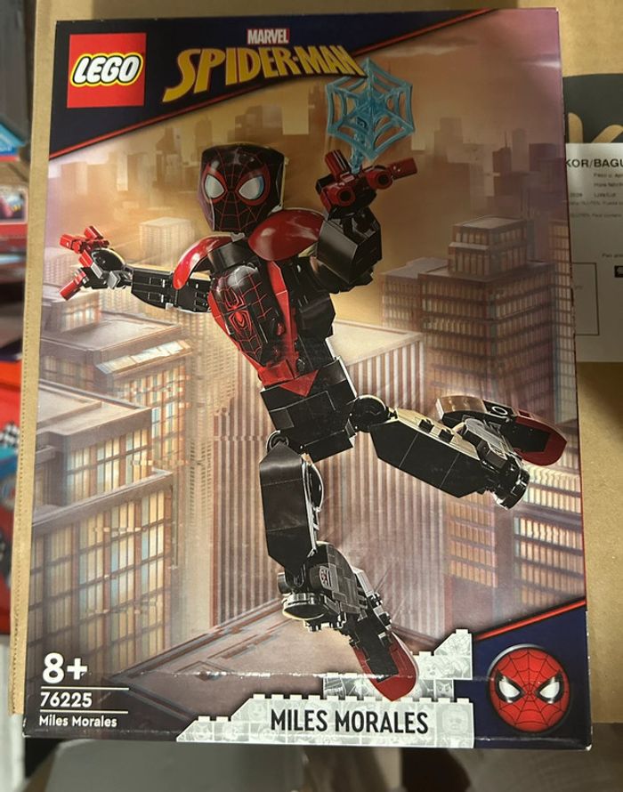 Lego Spiderman 76225 neuf