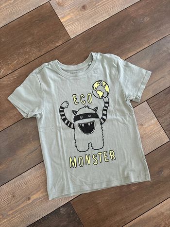 TEE shirt