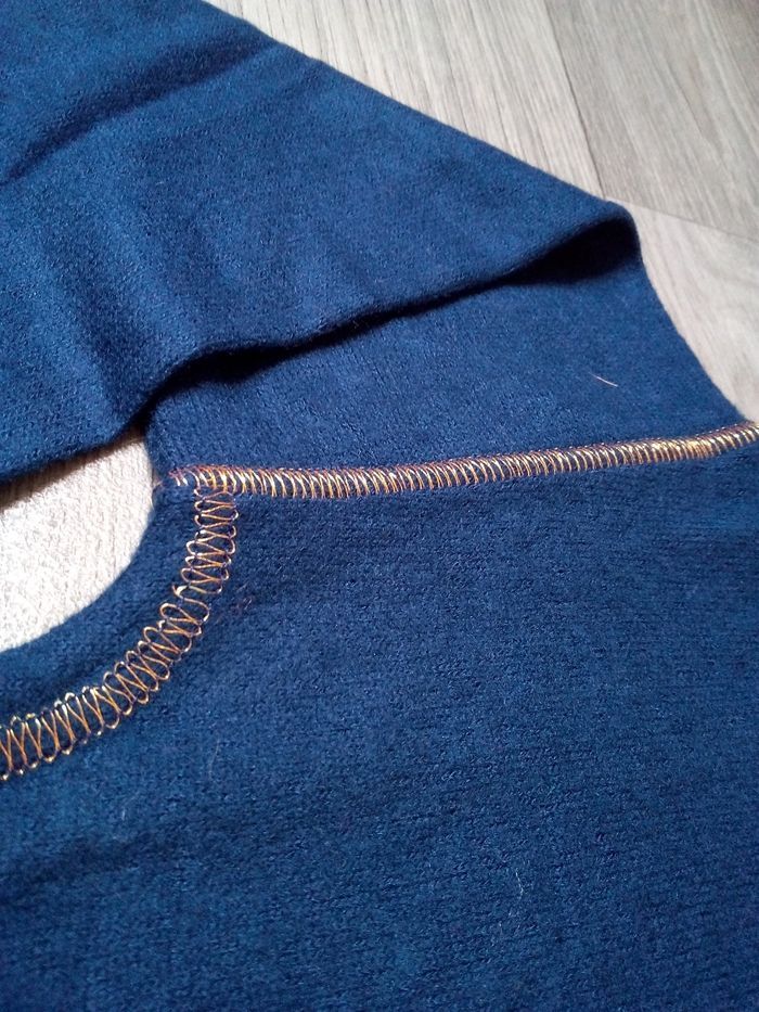 Pull fin 4 ans neuf - photo numéro 2