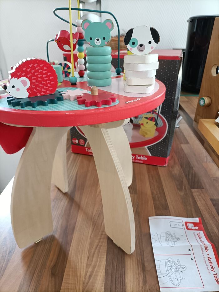 Table activités bois Janod hérisson avec carton