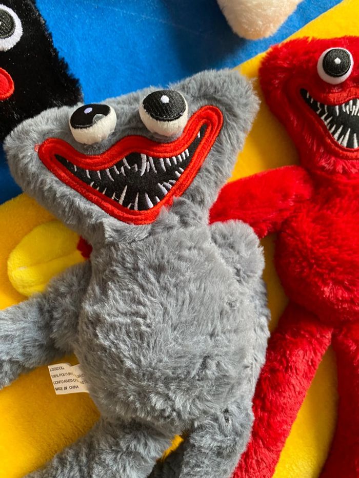 Peluche huggy - photo numéro 3