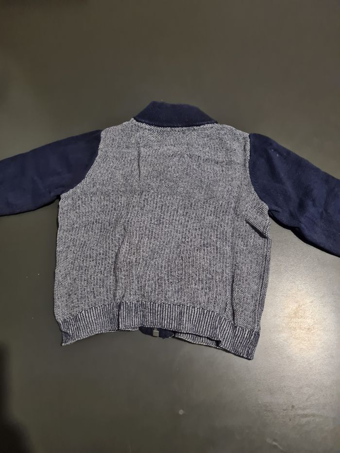 Lot de 3 sweet/pulls/ gilet 18mois - photo numéro 5