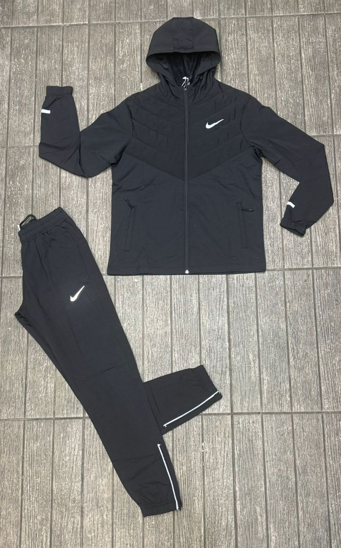 Ensemble Nike