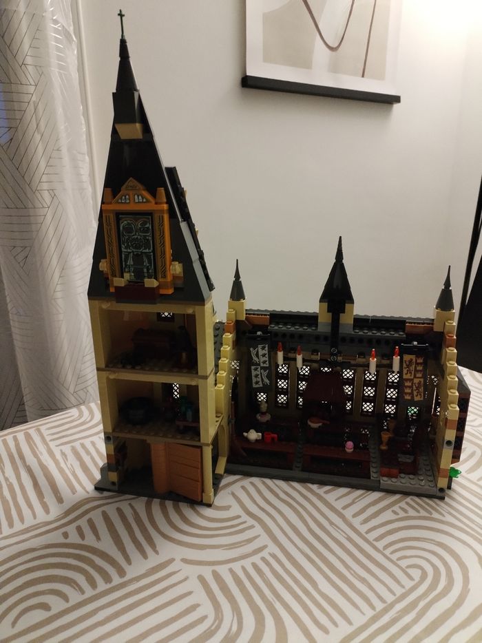 Lego Harry Potter 75954 La grande salle du château de Poudlard - photo numéro 3