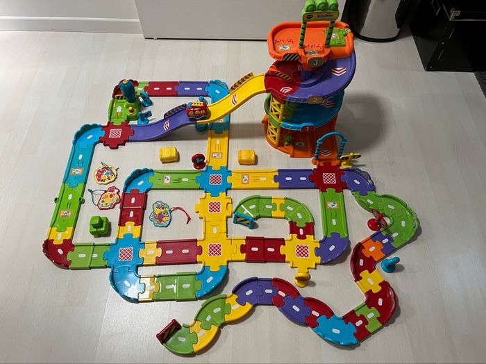 Tour tut tut bolides et circuits vtech