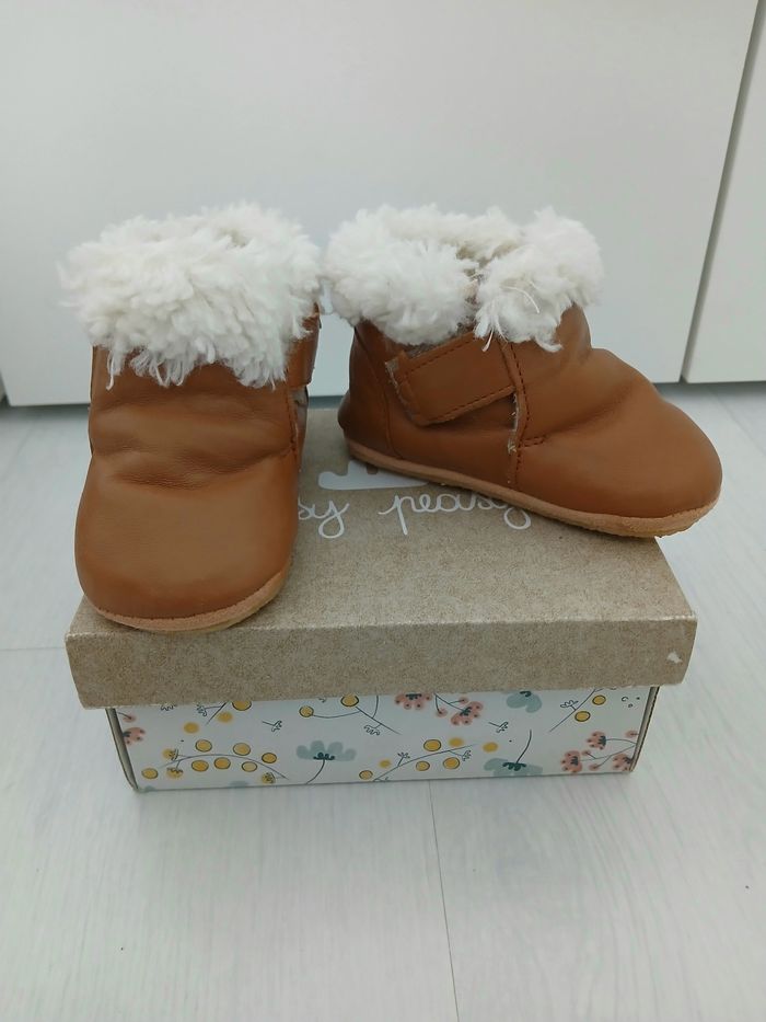 Chaussons cuir easy peasy taille 20/21 Neufs