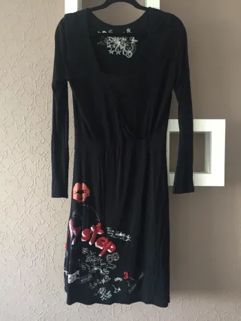 Robe desigual avec broderie