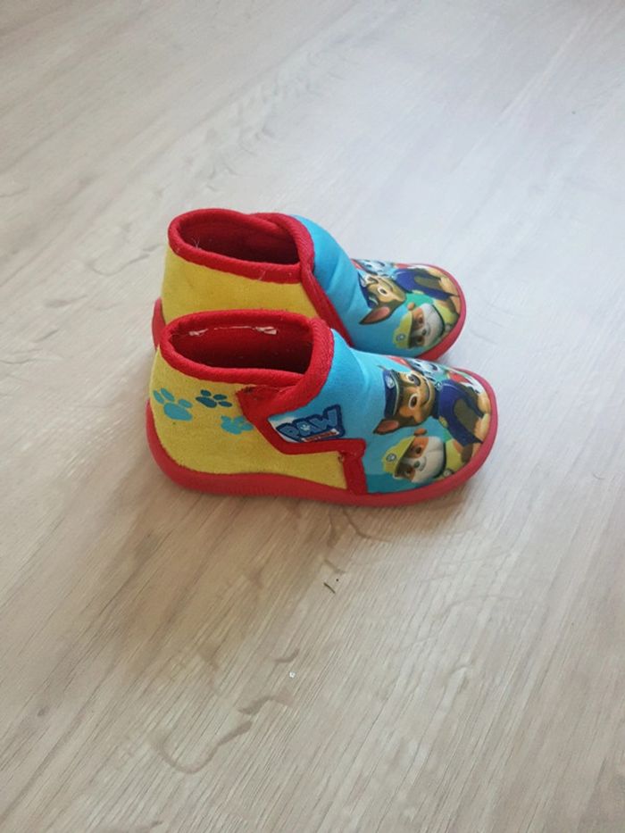 Chaussons taille 22 - photo numéro 2