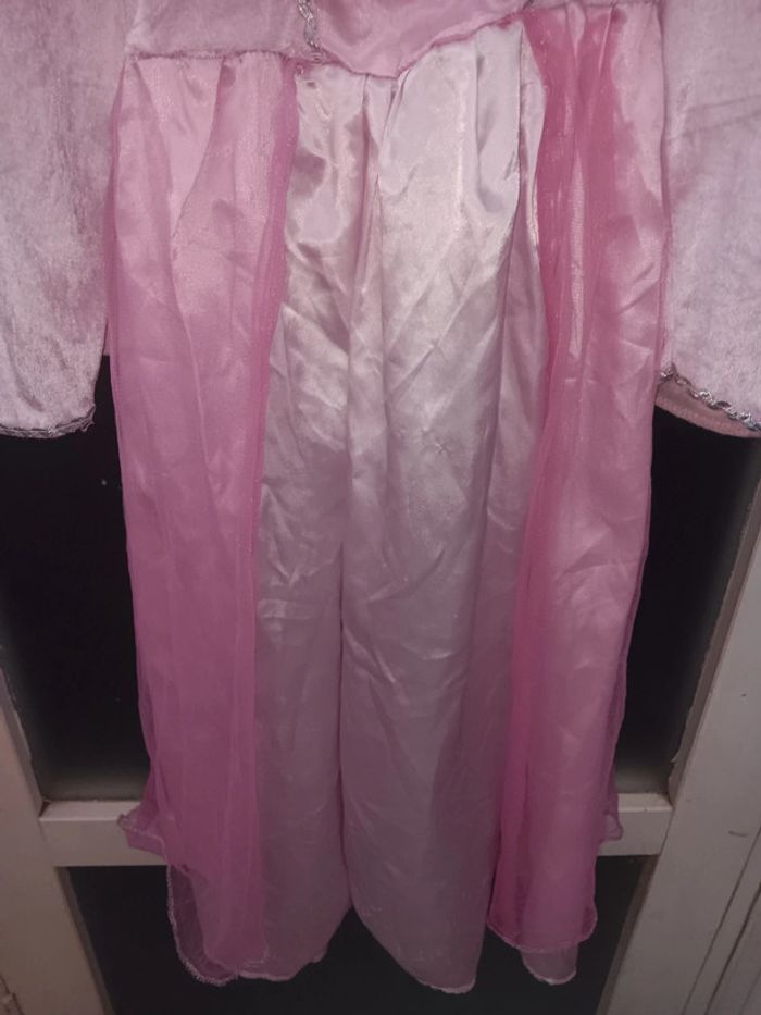 Robe de princesse 5/7 ans - photo numéro 3