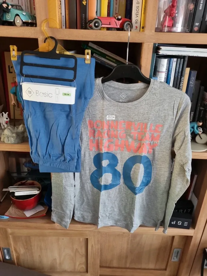 Pyjama neuf garçon taille 13/14 ans