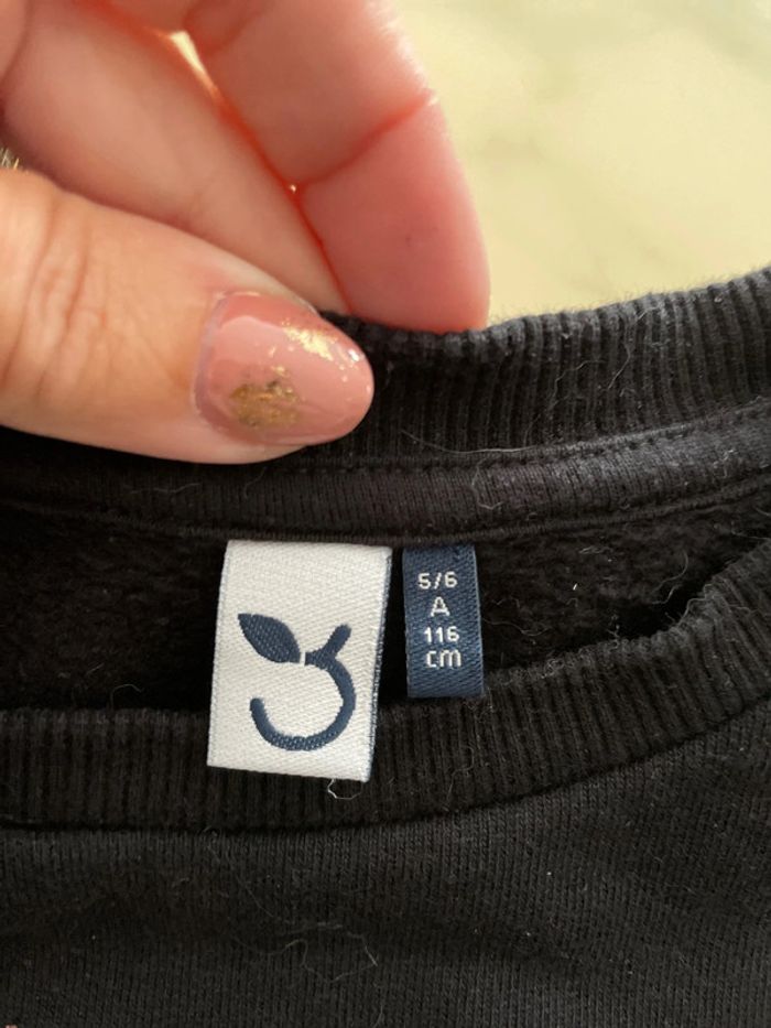 Pull 3 pommes taille 5/6ans - photo numéro 3