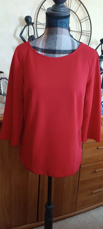 Haut rouge femme