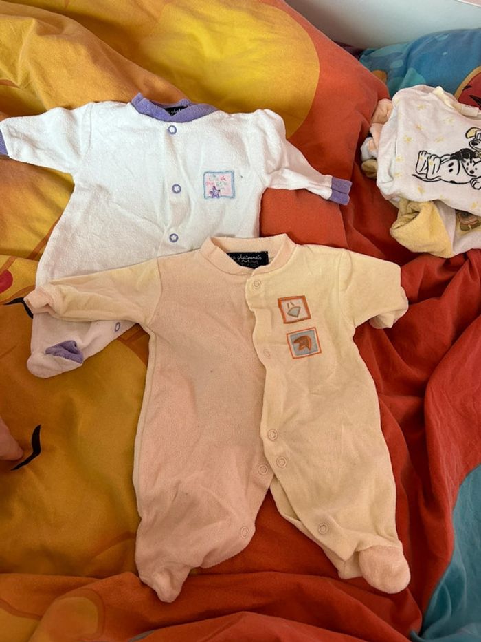 Lot de 2pyjamas velour taille 00 mois