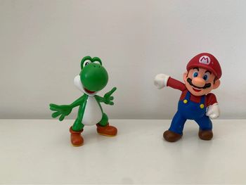 Lot de 2 figurines Mario
