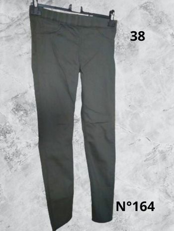N°164 Leggings kaki T38. H&M.