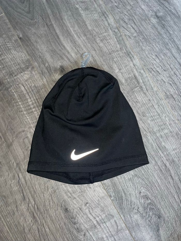 Bonnet - photo numéro 2