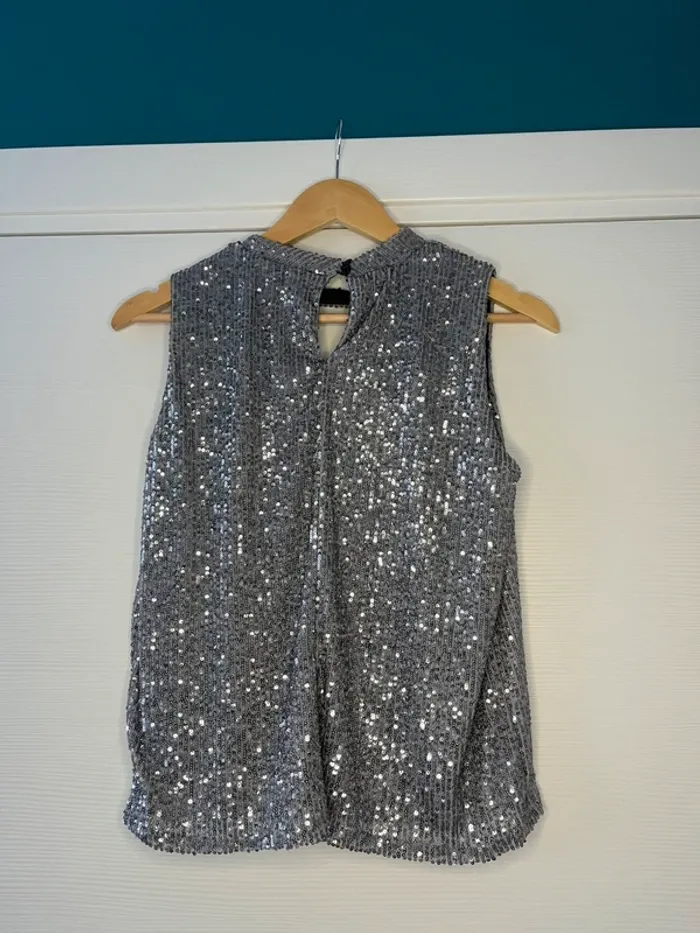🔹 Débardeur fluide à sequins argentés – Shein 🔹 - photo numéro 2
