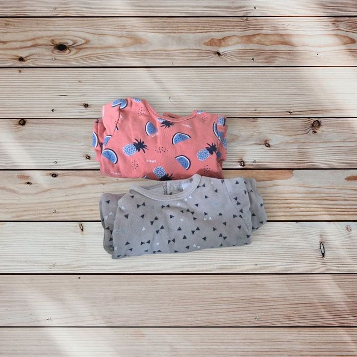 Lot 2 pyjamas 1 pièce bébé 6 mois – Orange & Marron - photo numéro 2