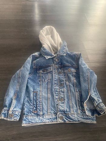 Veste en jean avec capuche