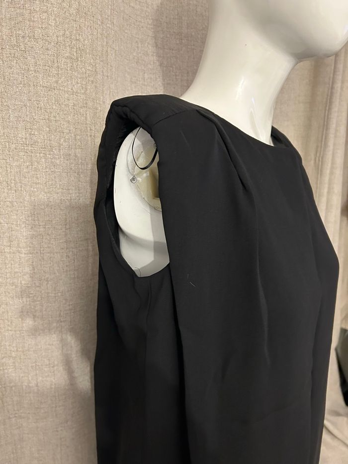 Robe avec épaulettes et dos nu - photo numéro 8