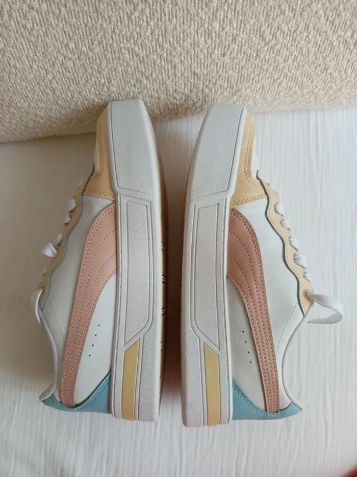 Paire de baskets sneakers Puma Skye pointure 38,5 - photo numéro 4