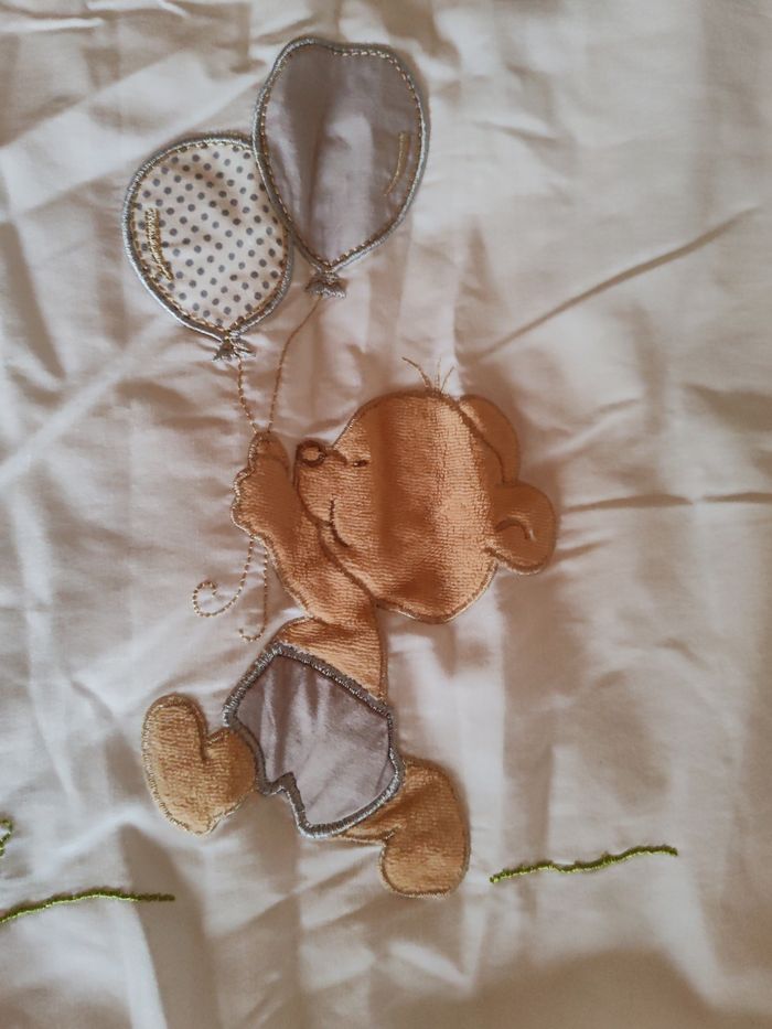 Tournoi du lit pour bébé 4 nouvelles pièces - photo numéro 2